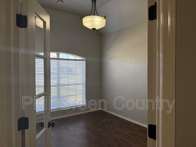3710 W 108th Ct S, Jenks, OK 74037 - photo 7