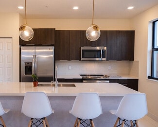 10419 NW 82nd St, Doral, FL 33178