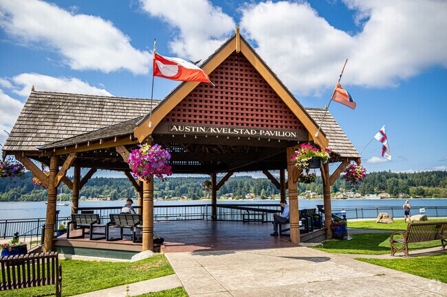 Waterfront Bay Park has a nice pavilion to catch some shade.