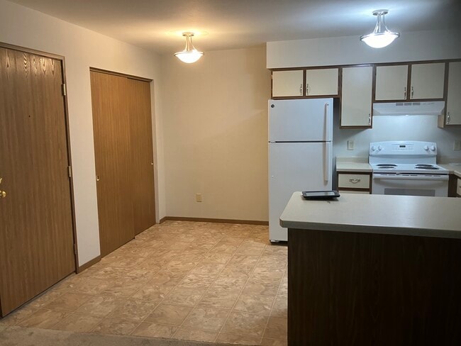 Beacon Ave Apartments, New London, WI 54961 - photo 6