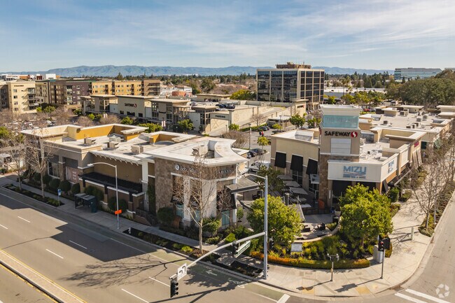 Residents can pick from many dining options at San Antonio Center.