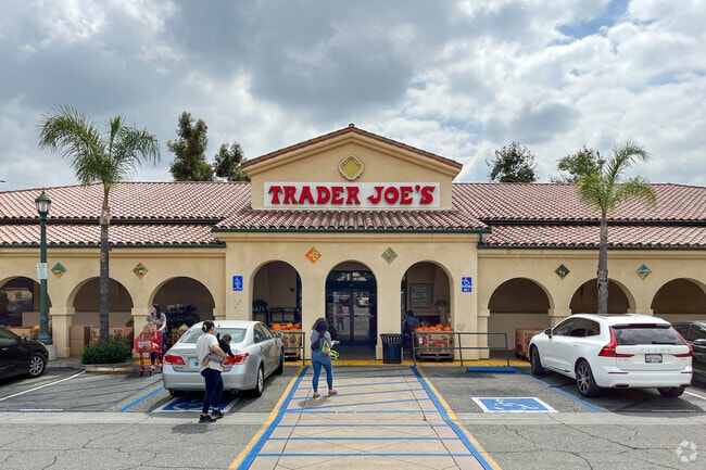 Some locals use Traders Joe's as there go to grocery store in Towne Ranch.