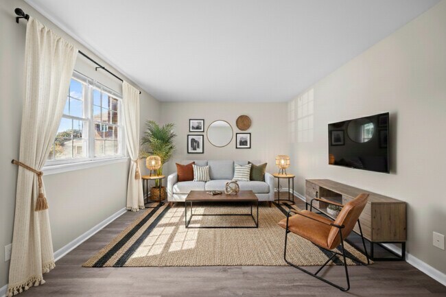 Cardinal Village Apartments, Jacksonville, NC 28546 - photo 7