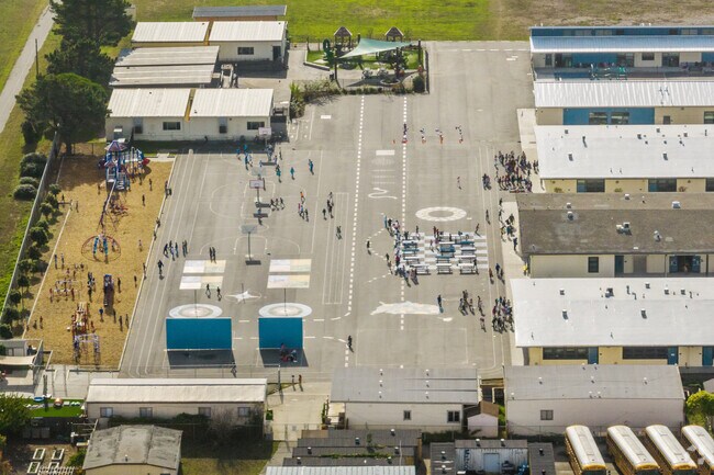 Students at Hatch Elementary have the choice of English only or Two Way Bilingual immersion.