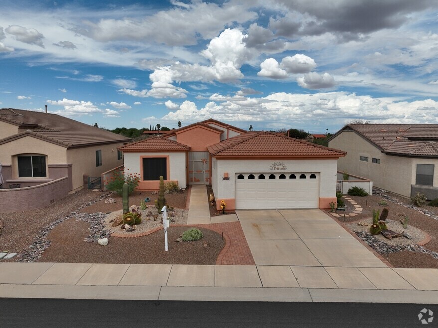 5090 S Via Loma Verde, Green Valley, AZ 85622 - photo 2