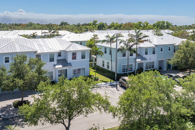Country Walk, FL offers residents affordable and modern townhomes for rent.