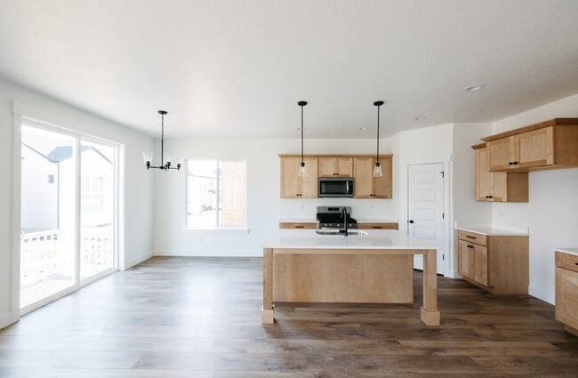 1032 N Canvasback Dr, Lehi, UT 84048 - photo 4