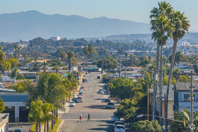 Egger Highlands delights with mountains to the east and ocean to the west.