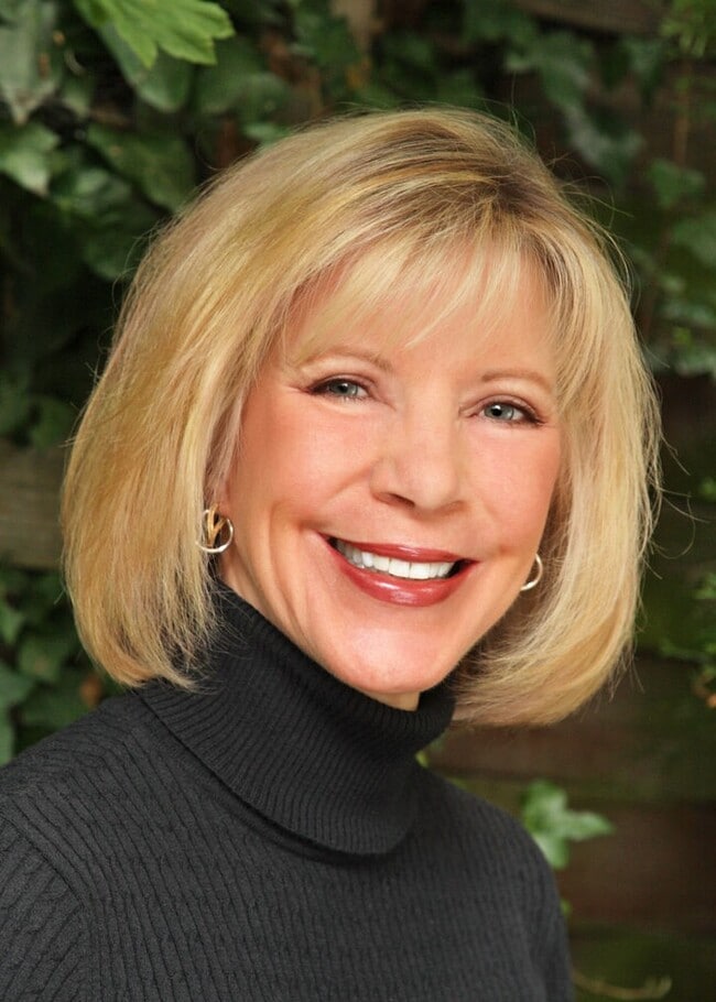 Carolyn Schwarz