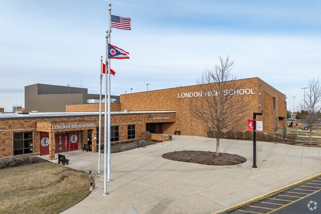 London High School in London, Ohio is rated C by Niche.