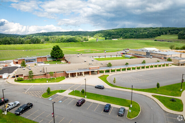Caryn E. Adams Primary School has 471 students in grades PreK-3.