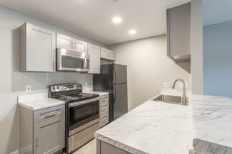 1700 Baywood Dr, Bay City, TX 77414