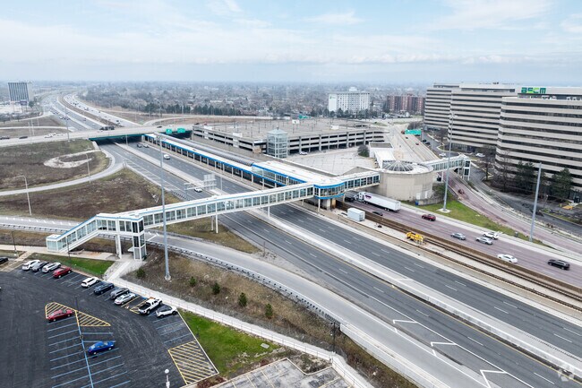 Schorsch Forest View has access to a variety of transportation, including I-90, CTA, and PACE.