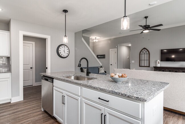 8021 Palermo Trail unit 38251292, Speed, IN 47172 - photo 7