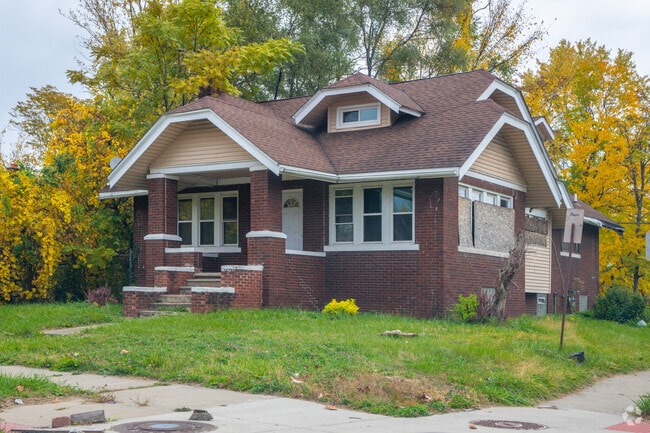 Lovely bungalows can be found in Littlefield Community.