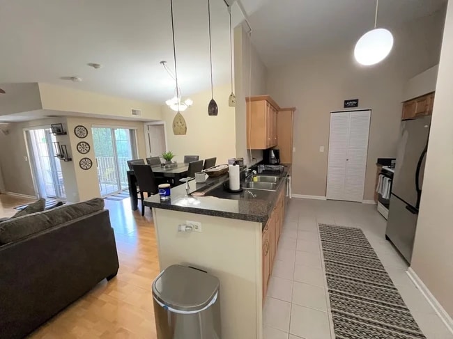 728 N Gary Ave unit 212, Carol Stream, IL 60188 - photo 6