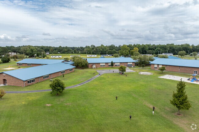 Bridgeton Elementary has a 7 out of 10 rating on GreatSchools Rating.com.