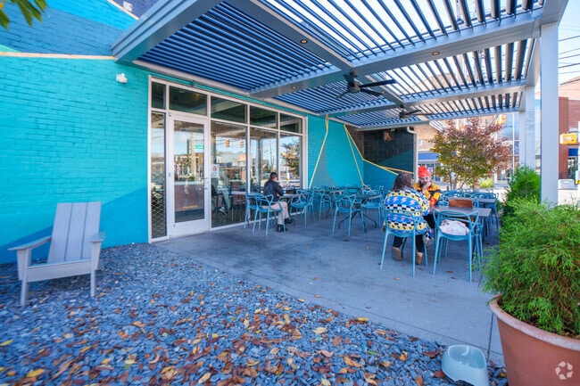 Enjoy your refreshments from Bovaconti Coffee outside on their patio in Fountain Square.