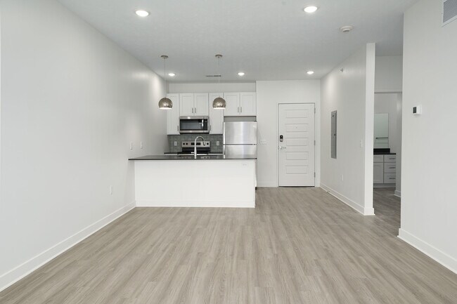 Square Apartments, Omaha, NE 68105 - photo 7