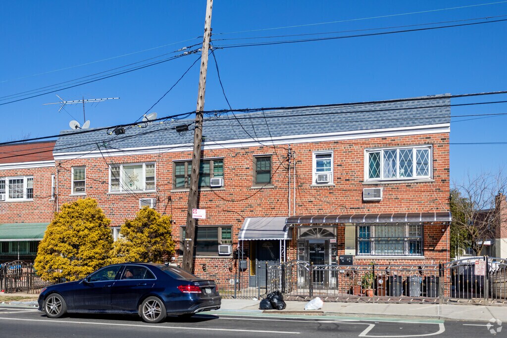 About Pelham Parkway Schools, Demographics, Things to Do