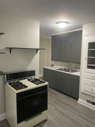 1360 S Arch Ave Unit 2, Alliance, OH 44601