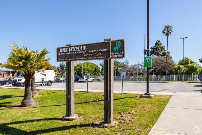 The Roz Wyman Recreation Center at Palms Park offers recurring community programs.