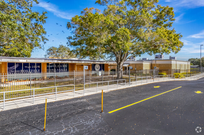 Skyview elementary school teaches kids PK & K-5th grade.