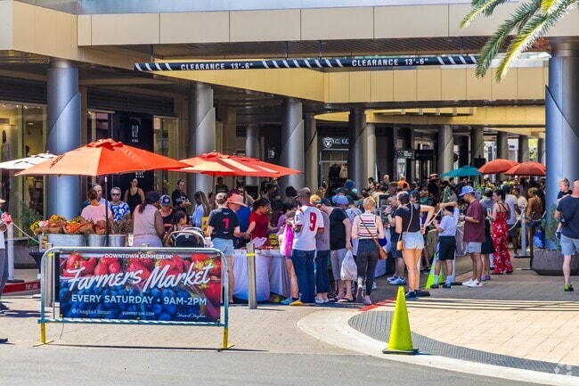 Summerlin Farmers Market takes place every Saturday in Downtown Summerlin.