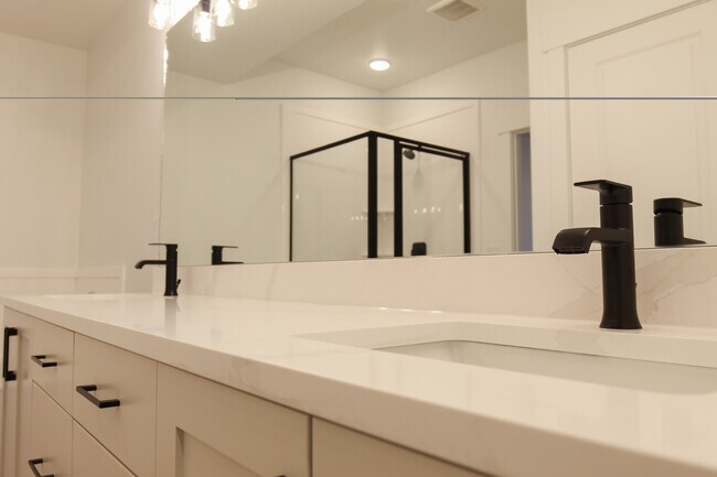 189 W 730 N, Smithfield, UT 84335 - photo 7