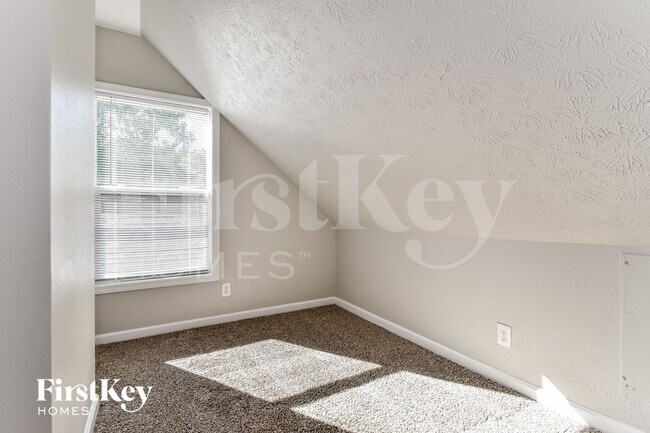 2229 W 58th St, Indianapolis, IN 46228 - photo 7