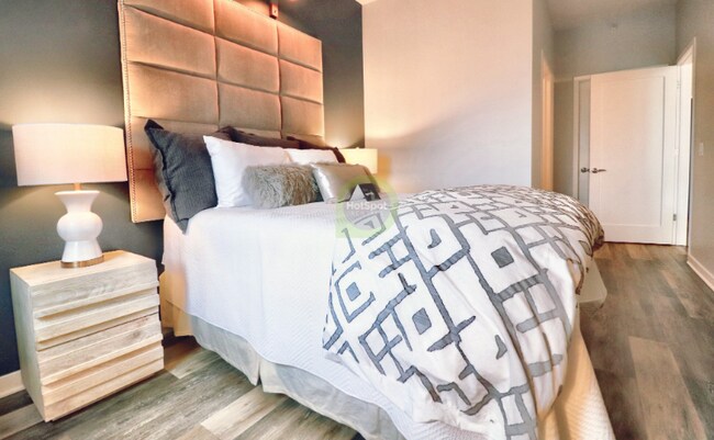 473 W Huron St, Chicago, IL 60654 - photo 6