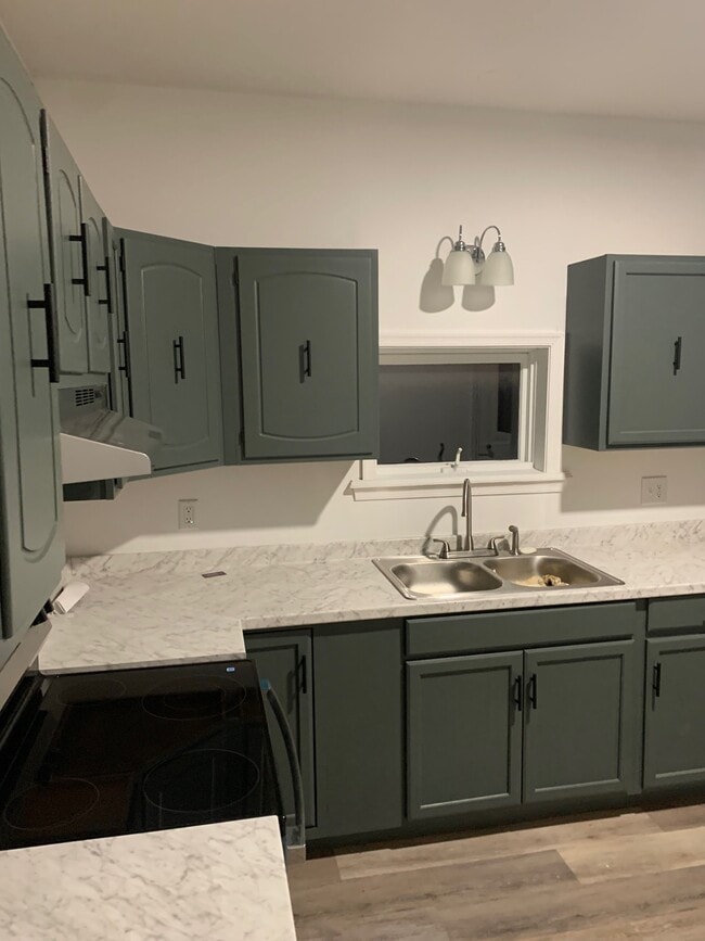 1 E Broad St, Palmyra, PA 17078 - photo 2