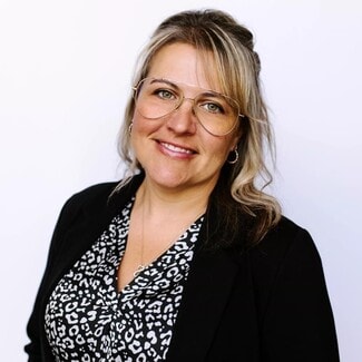 Toni Graves