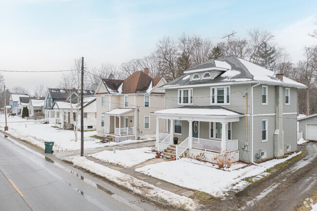There are some sizable single-family homes in Wright Township.