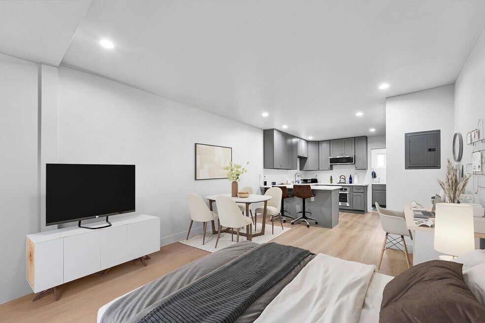 1240 W 29th St unit 9, Los Angeles, CA 90007 - photo 1