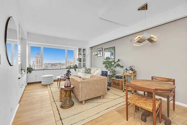 Georgetown Plaza unit 15K, New York, NY 10003 - photo 2