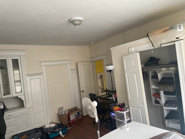 43 Orkney Rd unit 4-bed 2-bath, Brighton, MA 02135 - photo 6