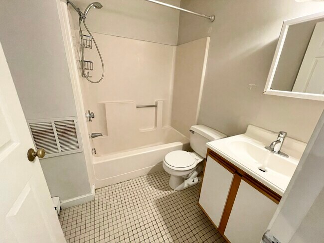 11 Iroquois St unit 2, Roxbury Crossing, MA 02120 - photo 6