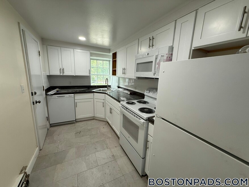 42 Worthen Rd unit A1, Lexington, MA 02421 - photo 1