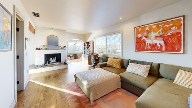 2130-32 B St, San Diego, CA 92102 - photo 2