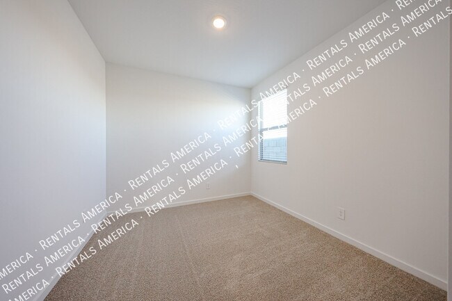 15915 W Gray Fox Trail, Sun City West, AZ 85387 - photo 6