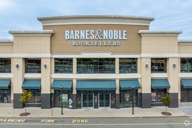 Barnes & Noble has a huge store in Menlo Park Mall in Edison, New Jersey.