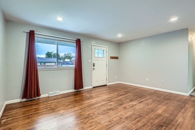 921 Dakin St, Denver, CO 80221 - photo 4