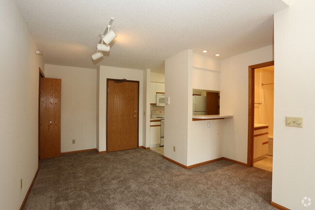 Deer Creek Apartments, Middleton, WI 53562 - photo 6