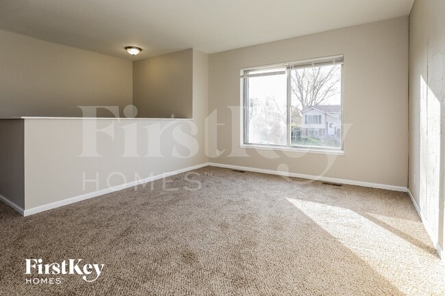 136 Pacific Dr, Bolingbrook, IL 60440 - photo 4