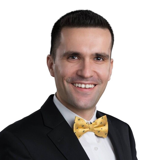 Agent Photo