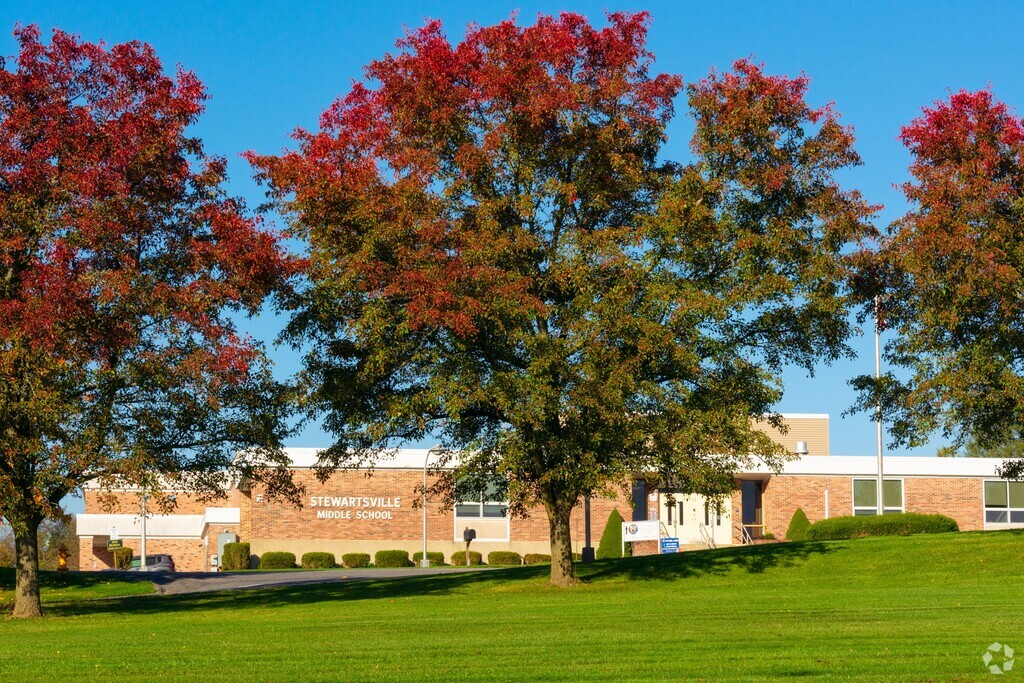 Stewartsville School serves students in the Pohatcong Township community.