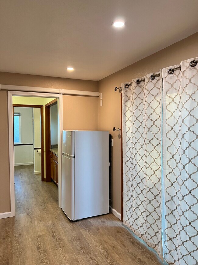 1871 Peach Place unit 2, Concord, CA 94518 - photo 6