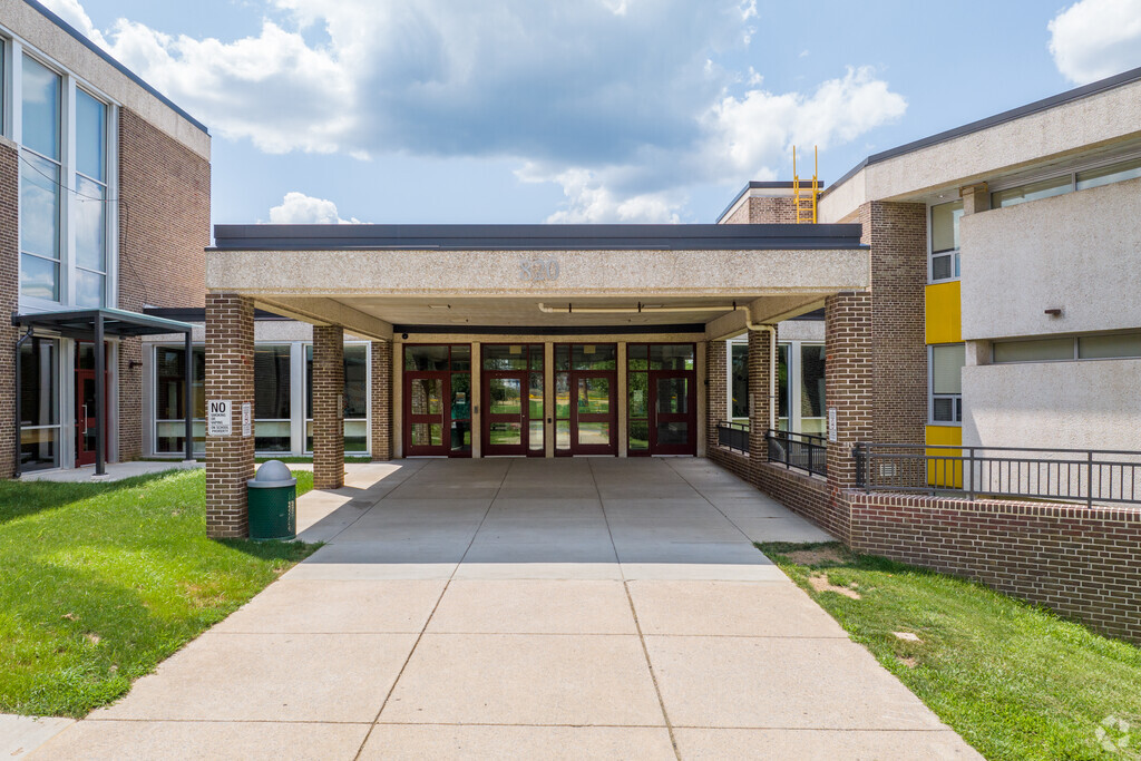 Northwest Elementary School serves 550 students in grades K-4.