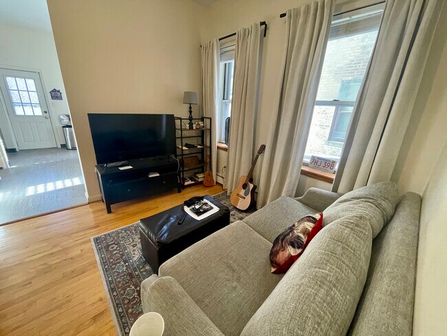 212 Chestnut Ave unit 5, Jamaica Plain, MA 02130 - photo 6